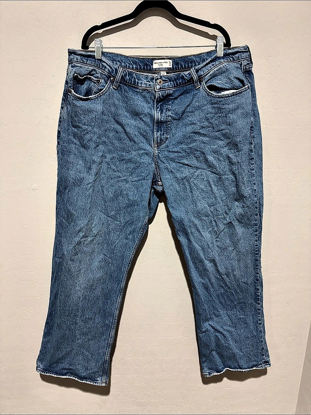 Abercrombie & Fitch The Baggy Low Rise Curve Love Jeans Size 34